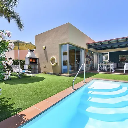 Salobre Golf Dos Luxury Retreat In Gran Canaria Private Outdoor Heatable Pool Bbq Facilities Shaded Outdoor Dining Area Salobre Golf, Villa *